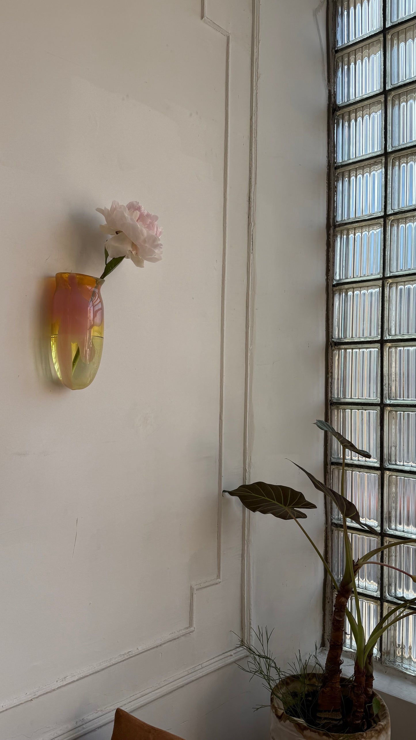 lucid visions- cosmo wall vase