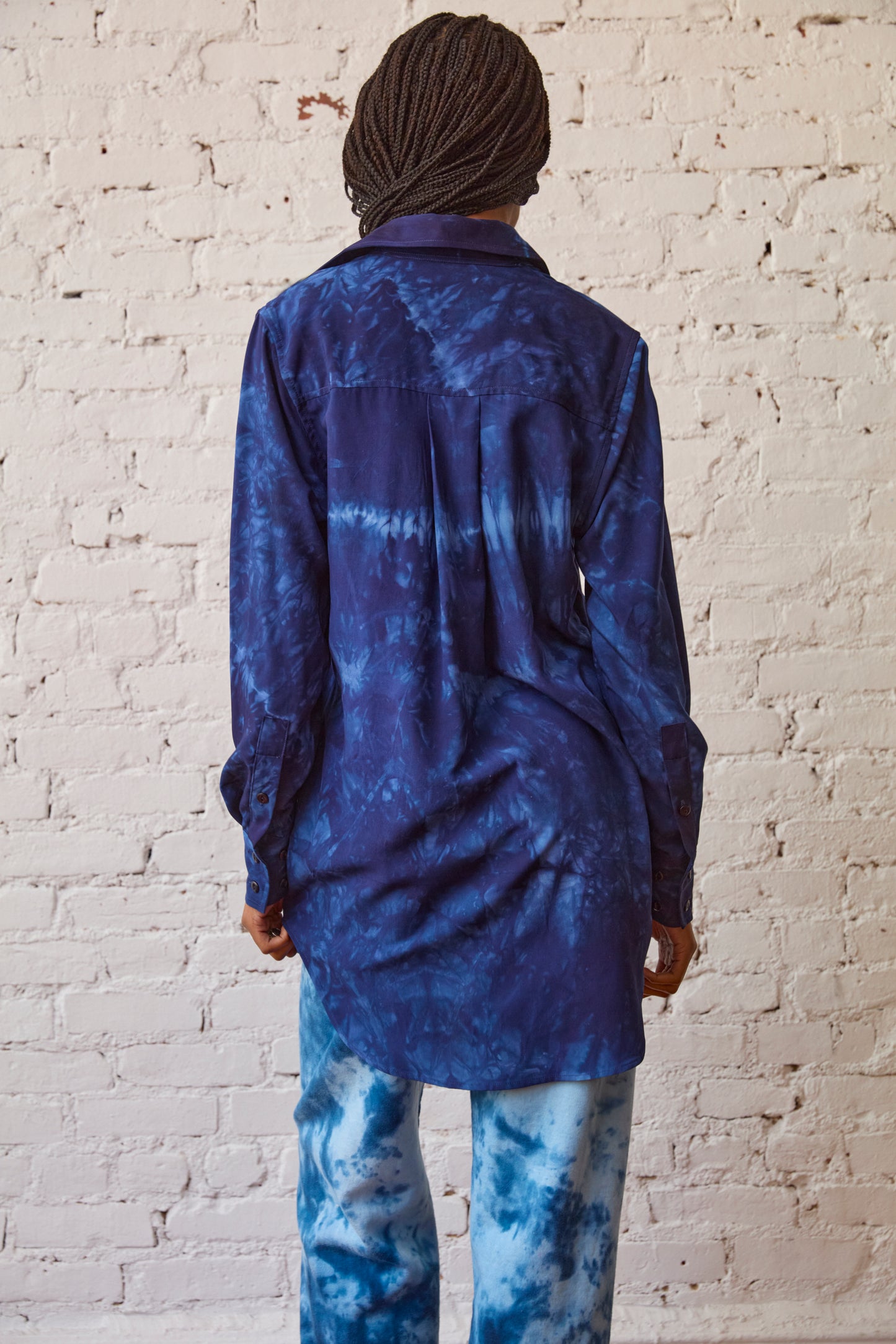 Sample Sale Button Down in Navy