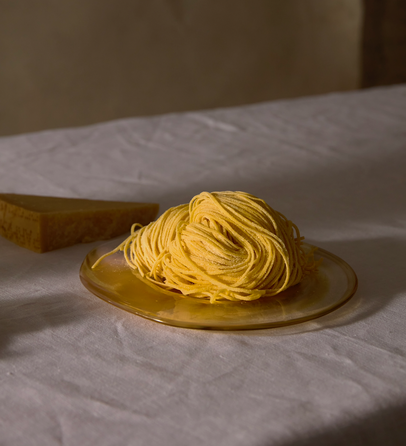 glass dinner plate in frankie