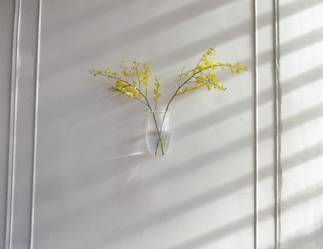 Droplet Wall Vase in Clear