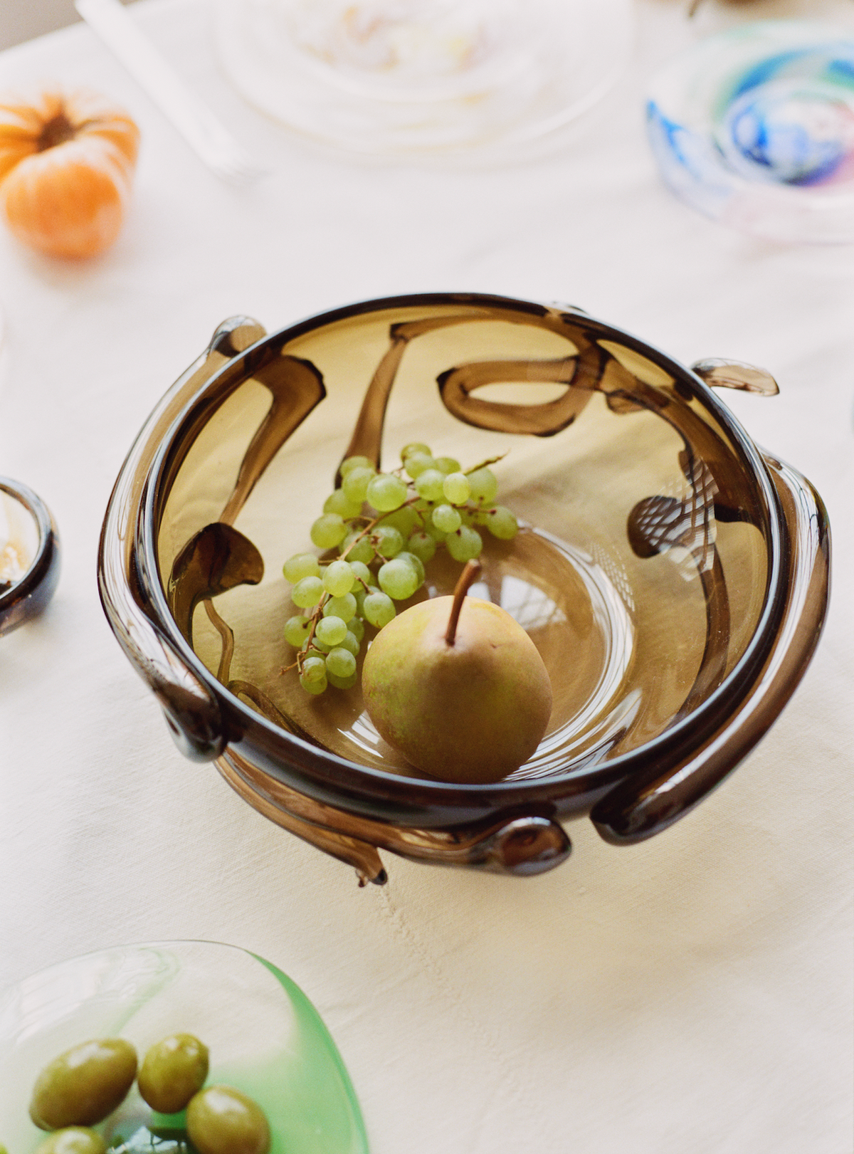 vine bowl in smoky quartz